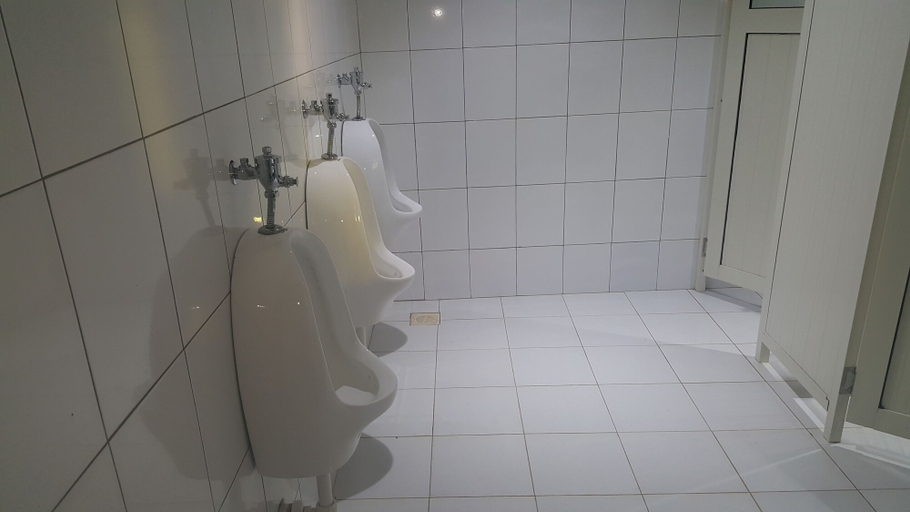 Bathroom 3, Ridar Hotel, Mukono
