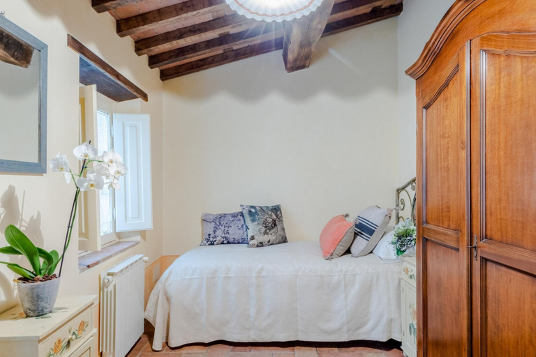 Bedroom 4, Tuscan Fizz Villa a Vineyards Retreat, Lucca