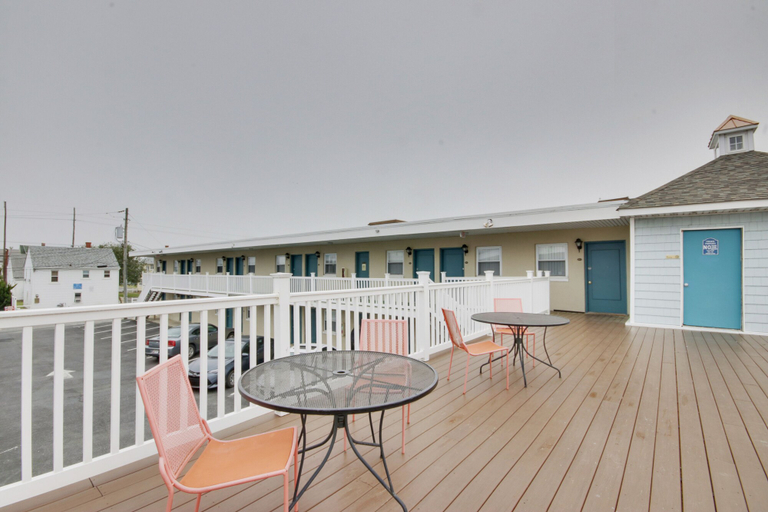 Others 5, White Marlin Inn, Worcester