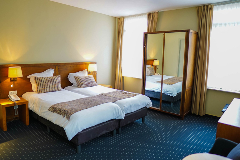 Bedroom 3, Hotel de Flandre, Oost-Vlaanderen