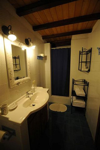 Bathroom 5, Veio Residence Resort, Roma