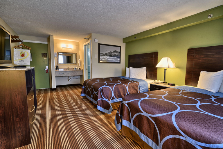 Bedroom 4, Super 8 by Wyndham Bangor, Penobscot