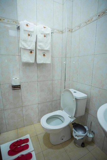 Bathroom 4, Silverback Hotel, Mbarara