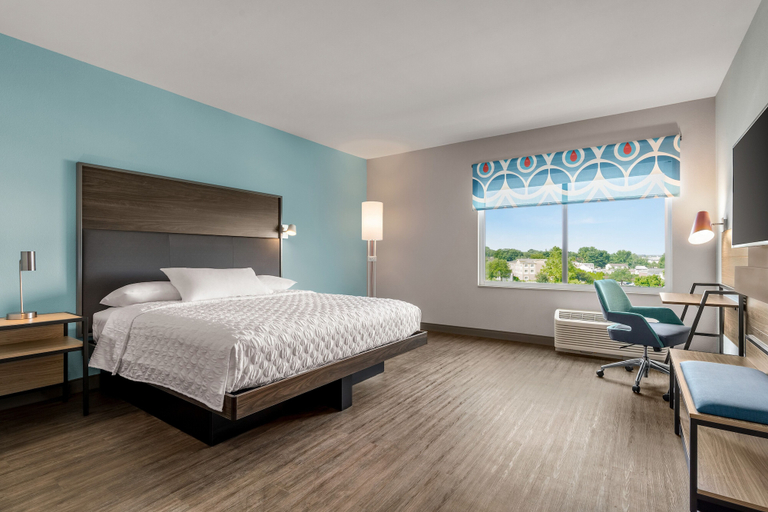 Bedroom 4, Tru by Hilton Lancaster East, Lancaster