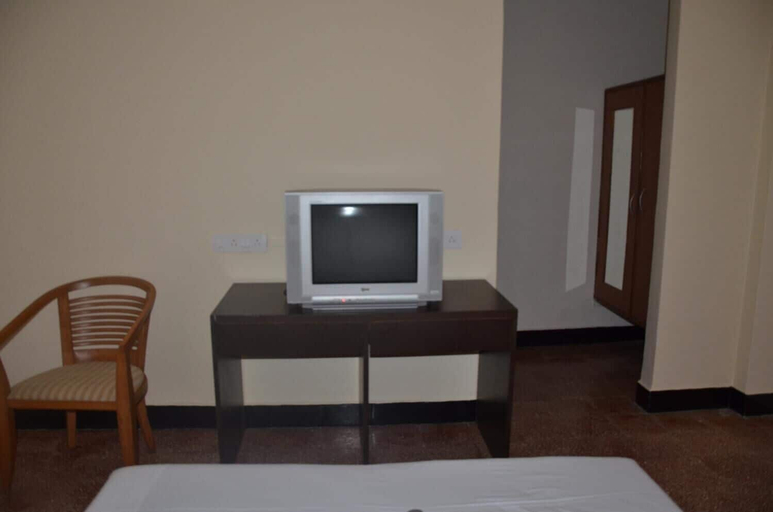 Bedroom 2, Ferreira Resort, Pune