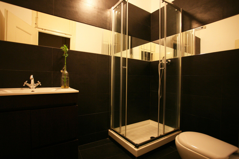 Bathroom 5, Friendly Hills Bairro Alto - Hostel, Lisbon
