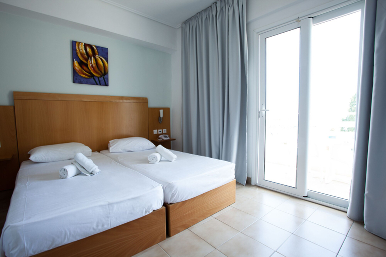 Bedroom 4, Kos Bay Hotel, South Aegean