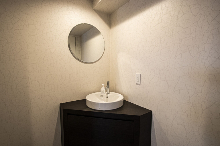 Bathroom 3, GRAND CAVE MOTOMACHI, Yokohama