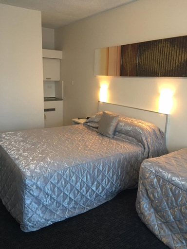 Bedroom 2, Cronulla Motor Inn, Sutherland Shire - East