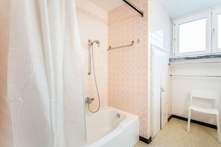 Bathroom 4, Marsouins, West-Vlaanderen