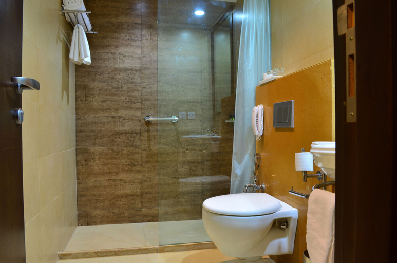 Bathroom 4, The Cloud Hotel, Ahmadabad