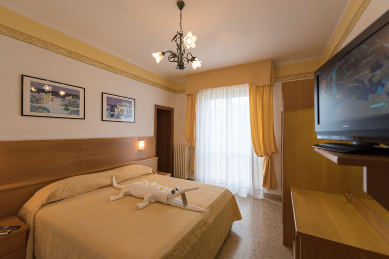 Bedroom 2, Hotel Eden, Verona