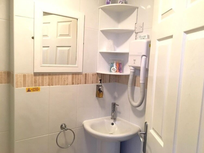 Bathroom 3, Chaston Manor Hotel, Isle of Wight