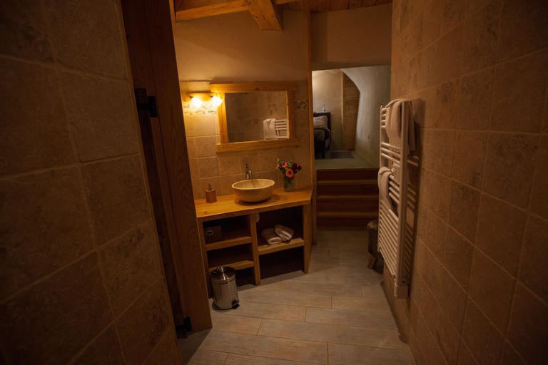 Bathroom 5, Le Bacchu Ber, Hautes-Alpes