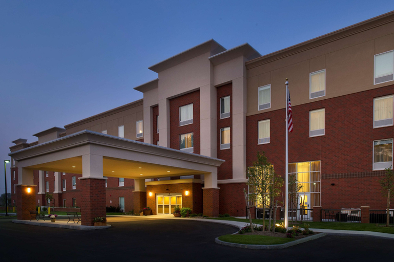 Exterior & Views 1, Hampton Inn & Suites Syracuse/Carrier Circle, Onondaga
