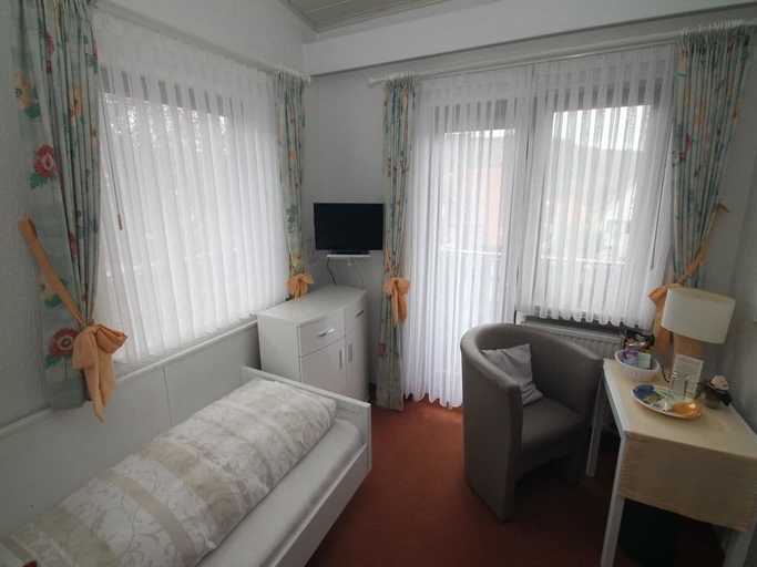 Bedroom 3, Hotel Irene, Odenwaldkreis