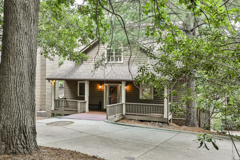 Exterior & Views 2, Lakeside Cloud 9, Pickens