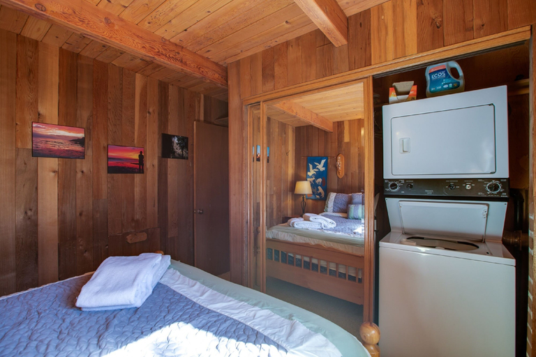 Bedroom, 53MBR - Hot Tub - Wi-Fi - Sleeps 6, Whatcom