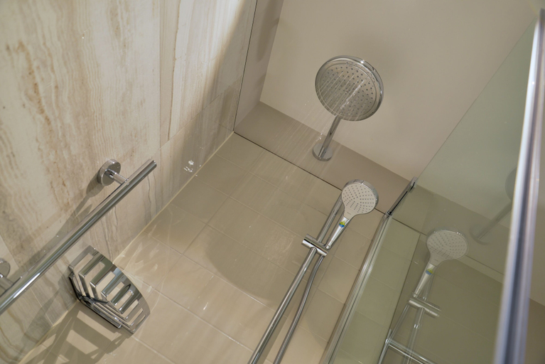 Bathroom 4, De Vere Cranage Estate, Cheshire East