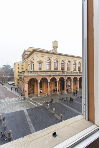 Others 5, Appartamento Via Petroni, Bologna
