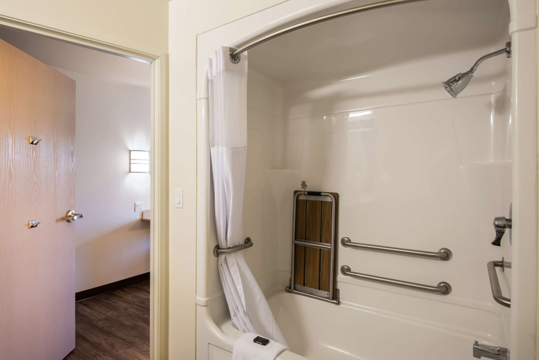 Bathroom 4, Red Lion Inn & Suites Butte, Silver Bow