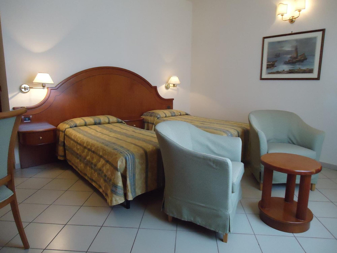 Bedroom 5, Albergo Roma, Pisa