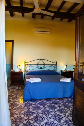 Bedroom 3, Hotel Arcangelo - Salina, Messina