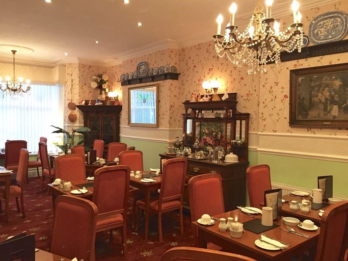 Food & Drinks 5, Pelham Lodge, Blackpool
