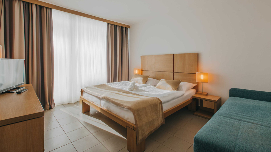 Bedroom 3, Magal Maradiso Hotel by Aminess, Omišalj