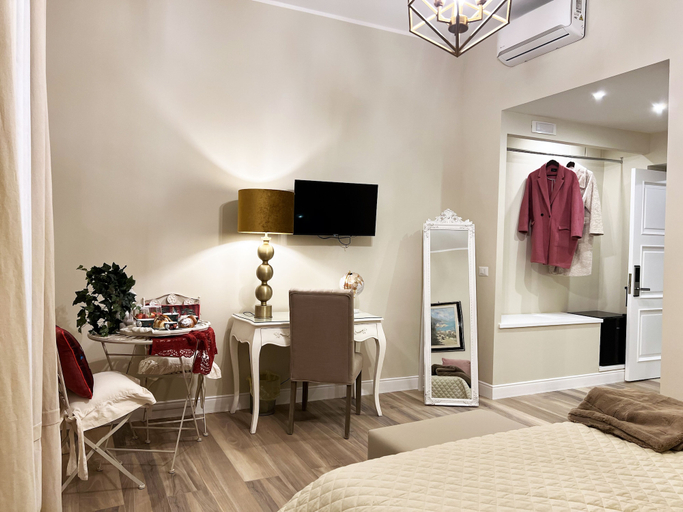 Bedroom 3, Domus Deorum Deluxe, Napoli