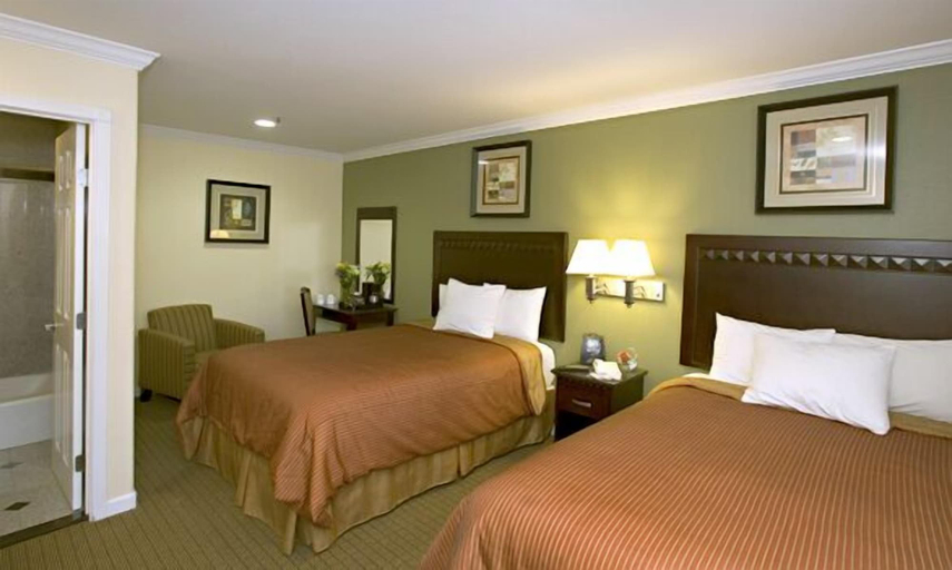 Bedroom 3, North Bay Inn, Marin