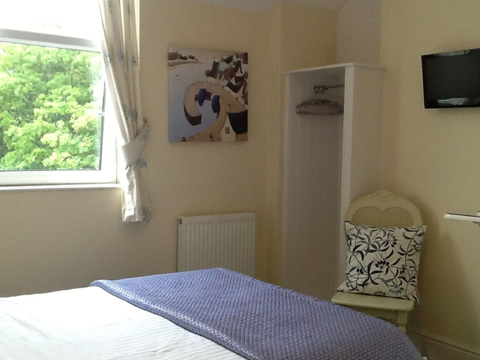 Bedroom 4, The Devonian, Douglas