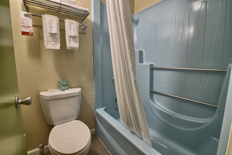 Bathroom 5, Super 8 by Wyndham Bangor, Penobscot