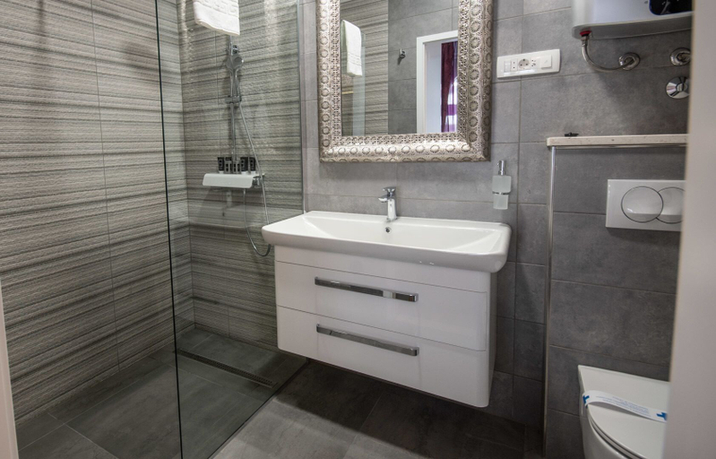 Bathroom 4, Center Luxury Rooms 1, Split