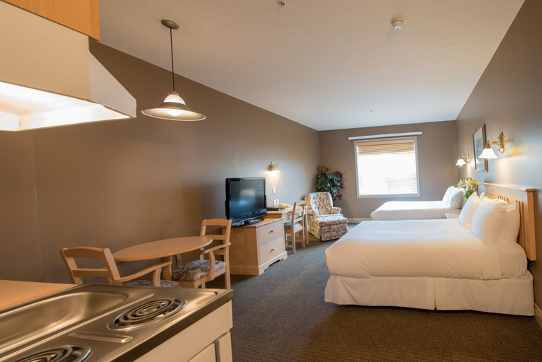 Bedroom 5, Prime Hotel, Division No. 16
