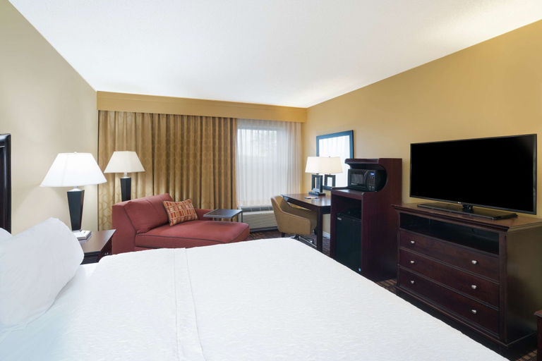 Bedroom 3, Hampton Inn Corydon, Harrison