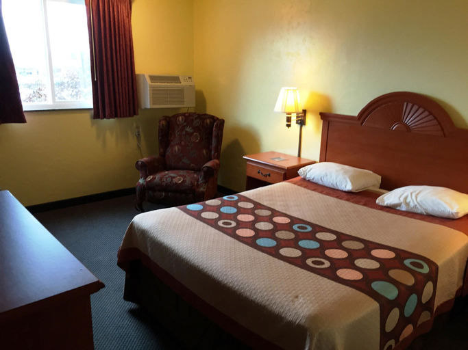 Bedroom 25