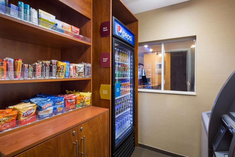 Food & Drinks 5, Comfort Suites Near University, Middlesex