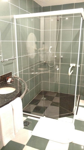 Bathroom 4, Laje de Pedra Mountain Village Prime, Canela