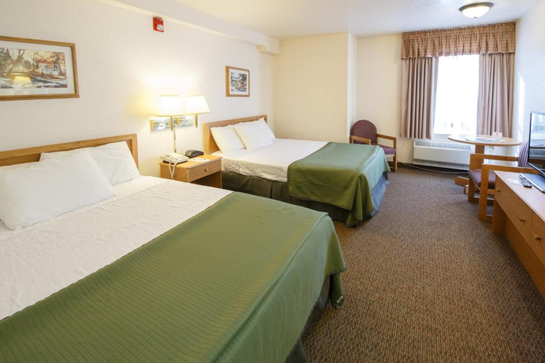 Bedroom 2, Murphys Inn Motel, Calaveras