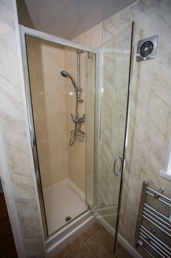 Bathroom 4, The Manor Guesthouse, Staffordshire