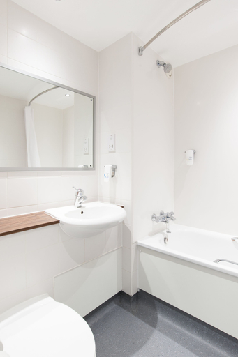 Bathroom 3, Kings Highway, Derby by Marston's Inns, Derby