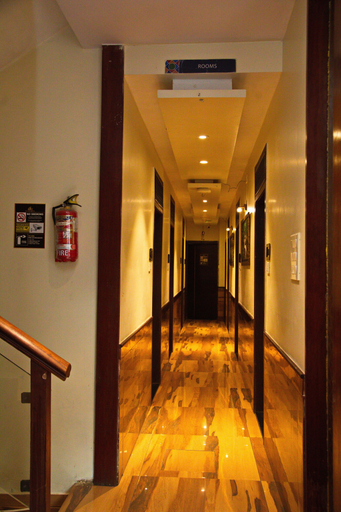 Others 5, Hotel Dalon, Mumbai Suburban