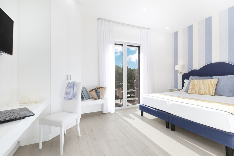 Bedroom 2, Sara Home With Private Terrace, Air Conditioning and Internet Wi-fi, Napoli