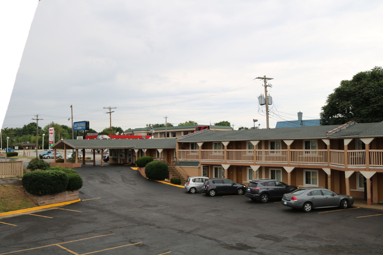 Exterior & Views 1, Battlefield Inn Springfield, Greene