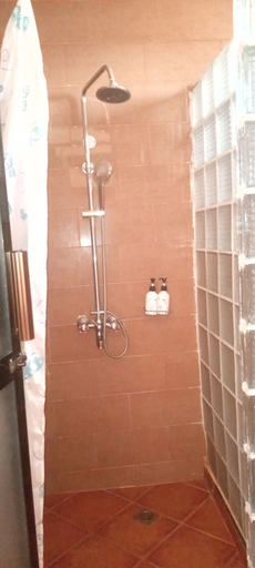 Bathroom, Samanene Beach Hotel, Nyamagana