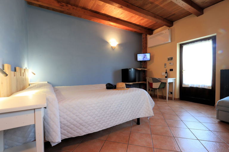 Bedroom 3, Agriturismo Bevione Davide, Cuneo