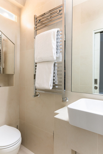 Bathroom 3, Foley Street, London