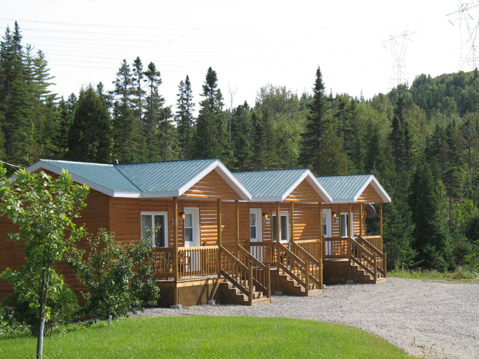 Exterior & Views 2, Motel Triplex Lac a Jimmy, La Haute-Côte-Nord
