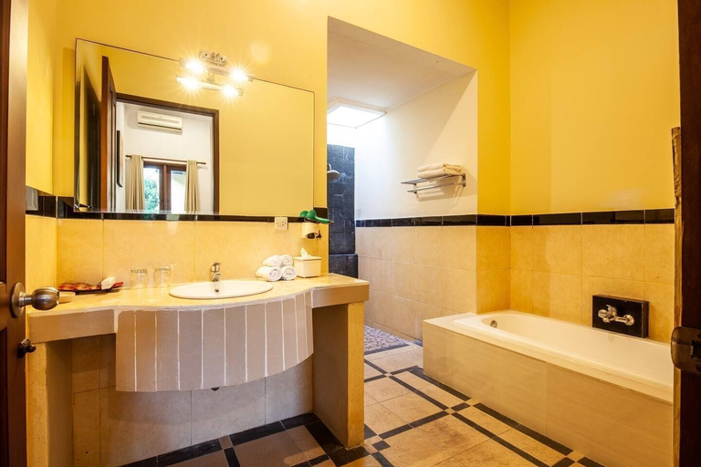 Bedroom 3, PB - Villa 3 - 3BR · 3-BR Private Pool Villa Walk to Seminyak Beach, Badung